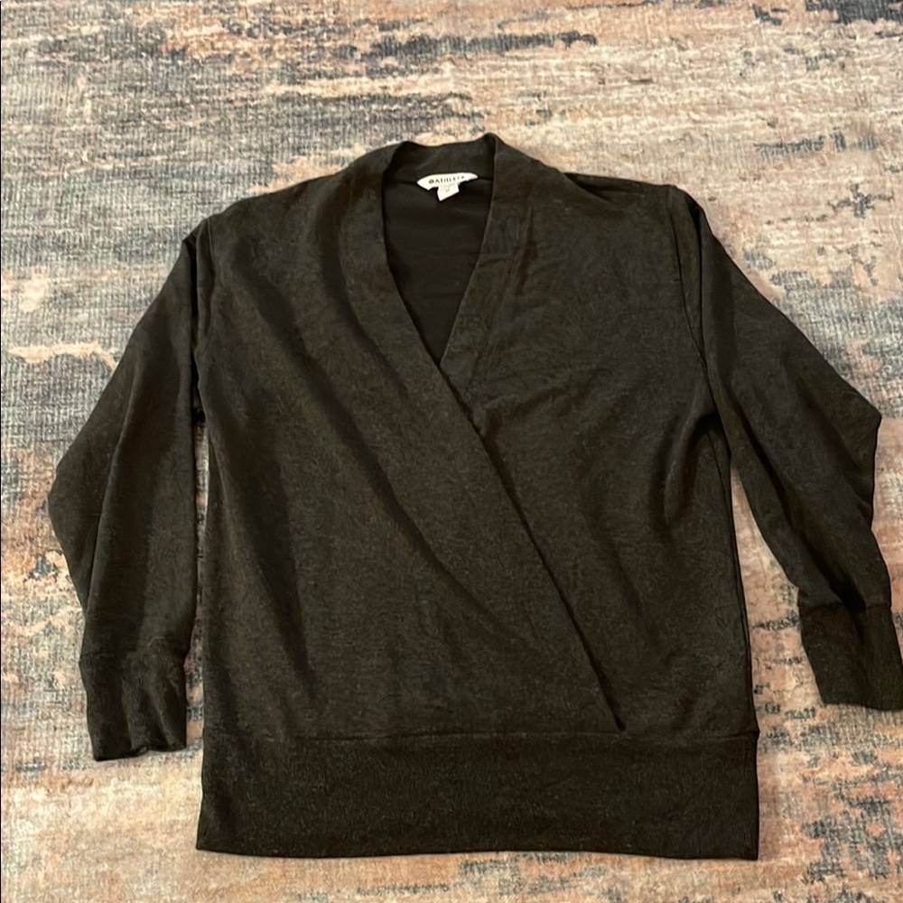 Athleta Too. Gray color and long sleeved. Super soft! Size medium.
